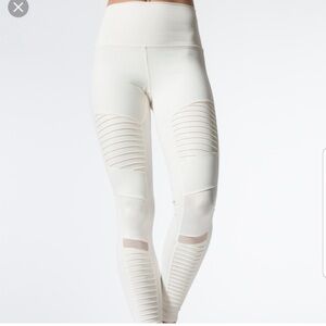 Alo yoga ivory motto legging XXS